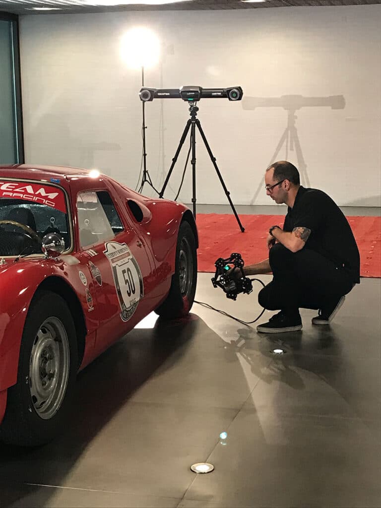 ¿Qué pasa si metemos un Porsche del 57, un escáner 3D MetraSCAN y a AsorCAD en un garaje?
